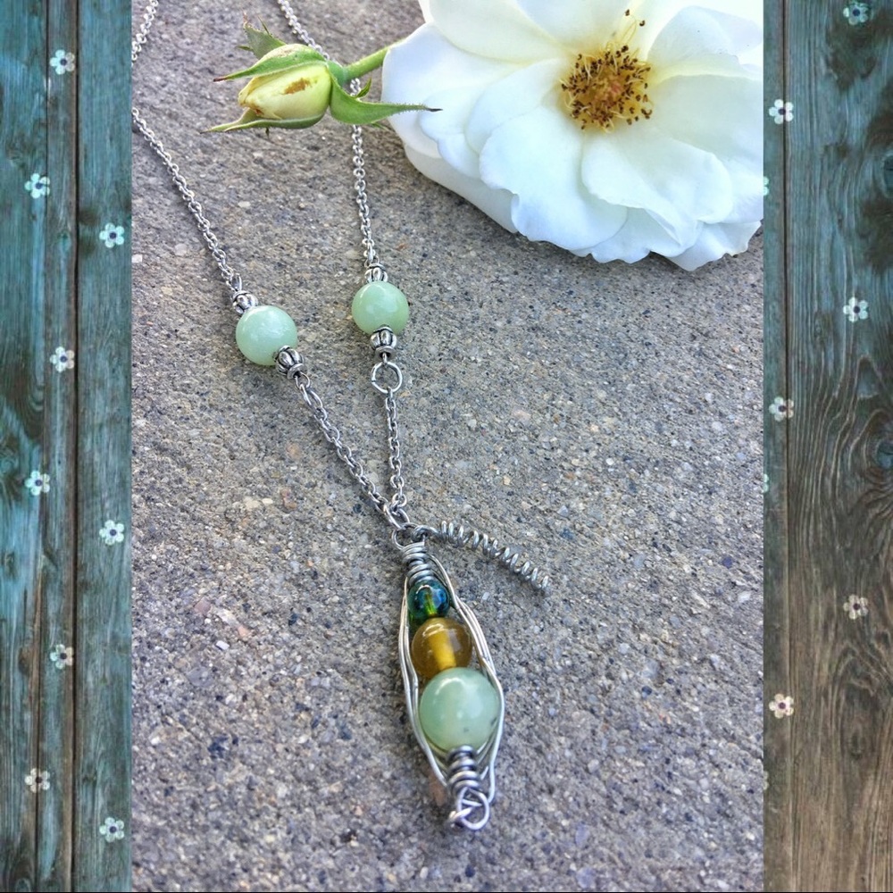 Wire wrapped peapod necklace mother/child/family